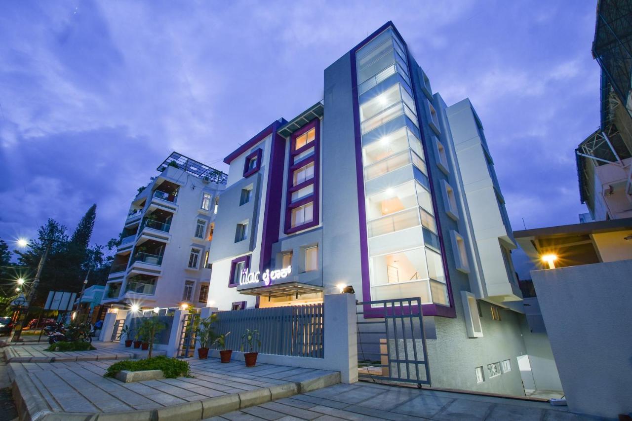 Lilac Hotel, 5Th Block バンガロール エクステリア 写真